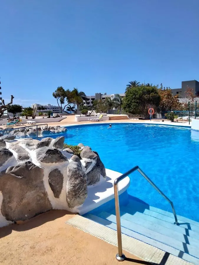 Дом отдыха Вилла Pleasantly Studio With A Sea View And Pool, Paraiso Del Sur 611 Адехе