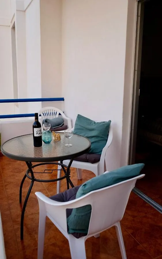 阿德耶Pleasantly Studio With A Sea View And Pool, Paraiso Del Sur 611别墅